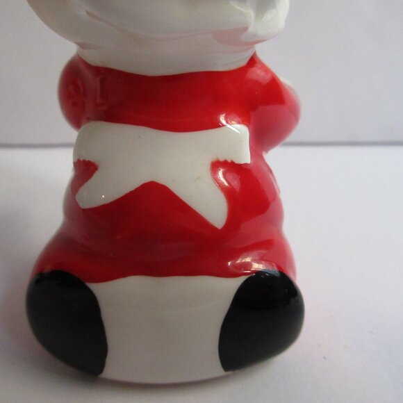Lefton Santa & Mrs. Claus Hugging Japan Christmas Salt and Pepper Shakers Vtg - Picture 13 of 15